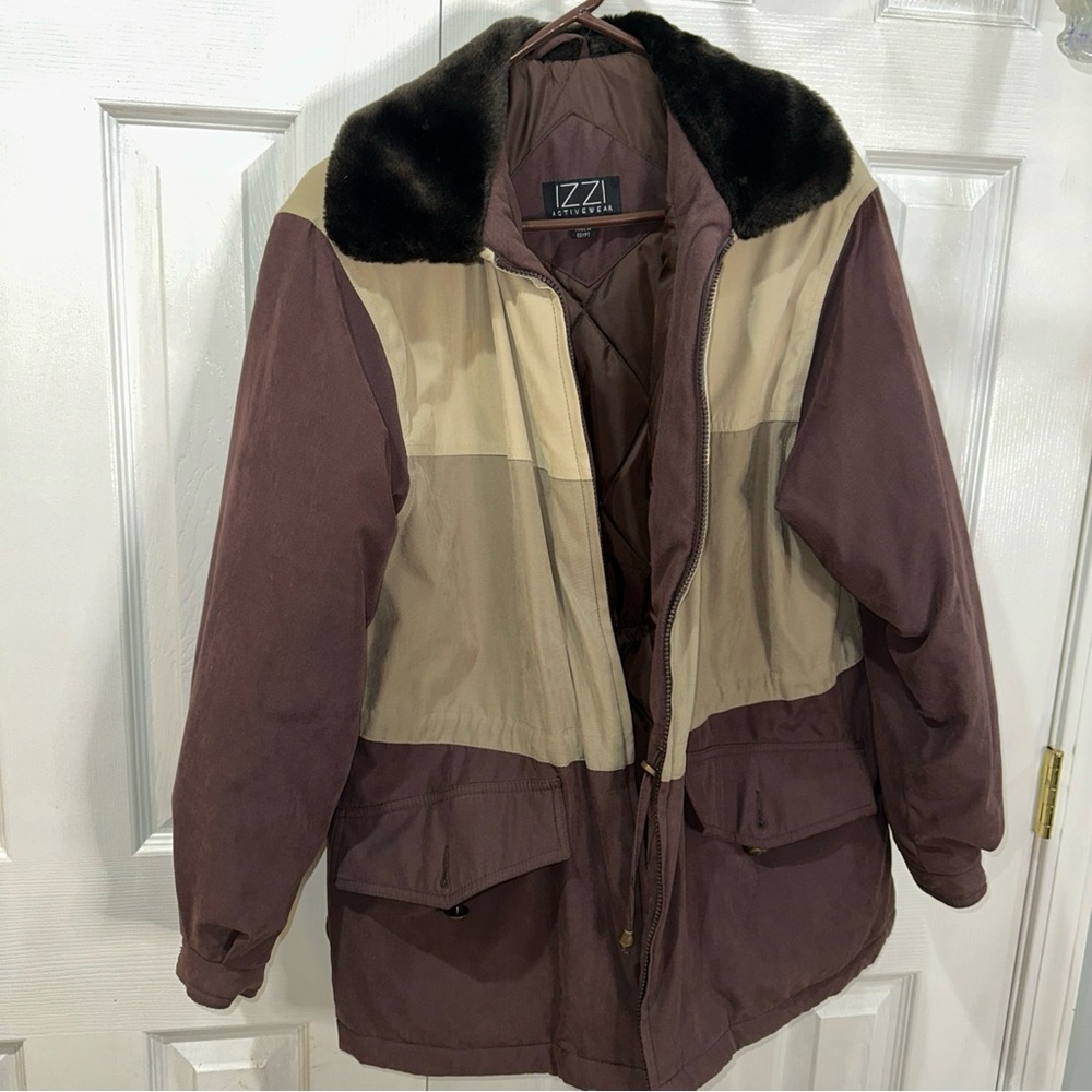 Vintage Izzi activewear made in Egypt size M womans Med Weight Jacket